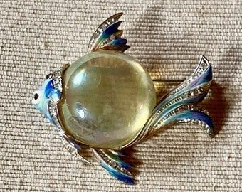 555 Vintage Coro Sterling Jelly Belly Fish Brooch. Fur Clip. Clear