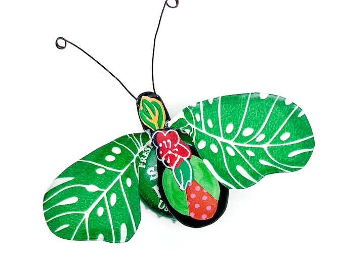 Monstera Moth Bottle Cap Refrigerator Magnet
