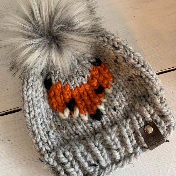 Fox Knitted Hat with Fur Pom - Gray/Winter Beanie