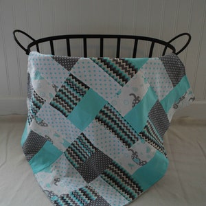 Giraffe Patchwork Baby Stroller Blanket- Gray,Teal,and White Baby Blanket, Giraffe Nursery Bedding, Gender Neutral Nursery, Baby Shower Gift