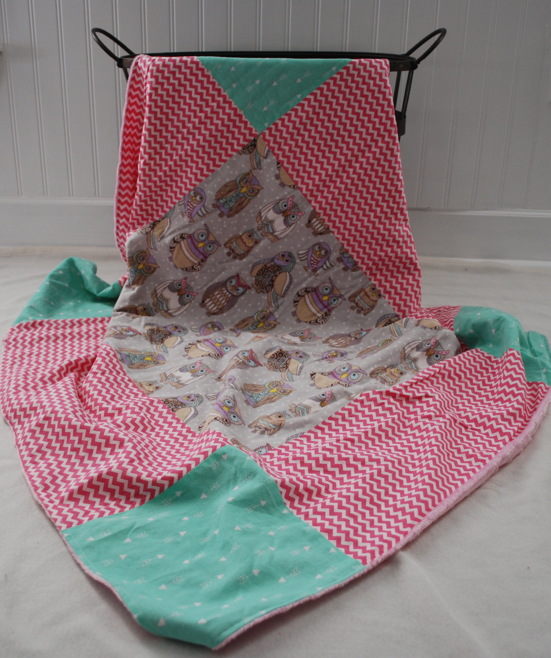 Owl Vibrant Patchwork Quilted Blanket NCU0HY013 main image 0