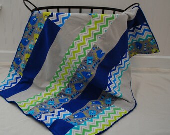 Monster Patchwork Baby Jungen Decke- blau grau und grün, Baby Decke, Monster Kinderzimmer Dekor, Baby-Dusche-Geschenk, Minky Baby Jungen Decke,