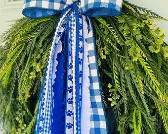 Bundel met Wildcat-lint met strik: Game Day-kransbijlage