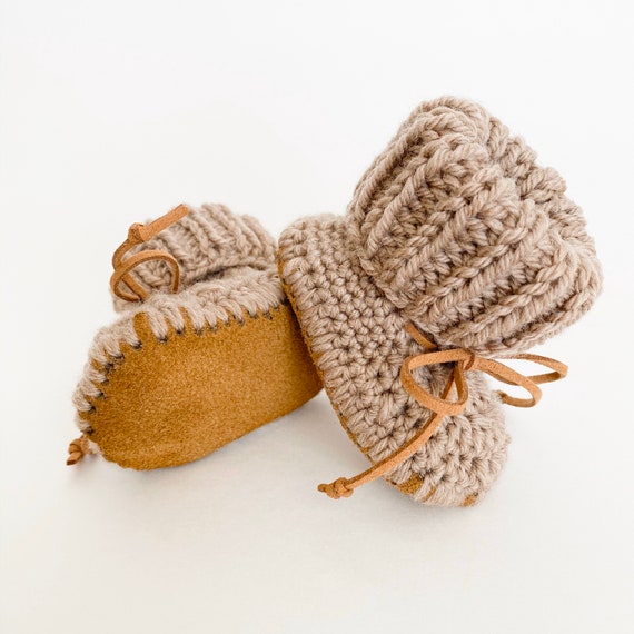 acorn baby booties
