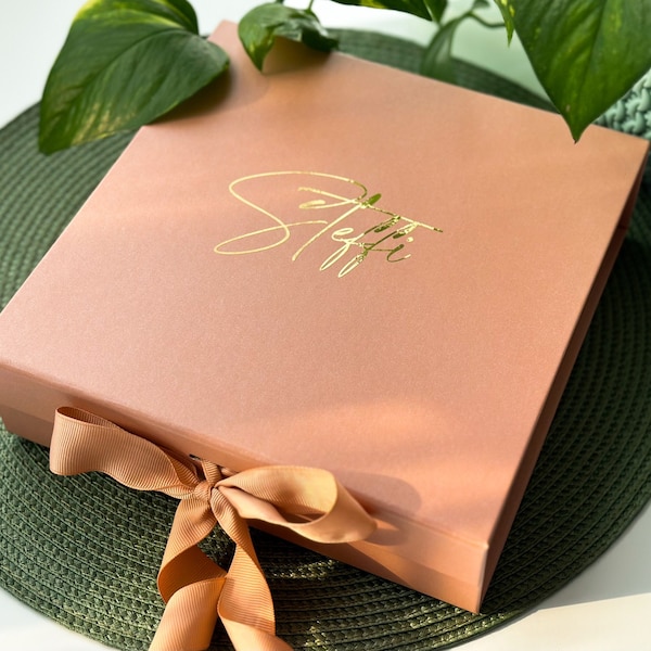 Coffret cadeau de luxe, Coffret anniversaire, Coffret souvenir, Coffret cadeau personnalisé, Coffret cadeau de demoiselle d'honneur, Coffret cadeau mariage, Coffret proposition de demoiselle d'honneur