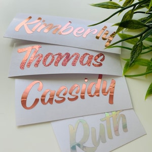 Pegatinas de nombre personalizadas, calcomanía de fiesta de bodas, pegatina de boda, calcomanía de copa de vino, calcomanía de nombre personalizado para sobre, macbook, percha, yeti
