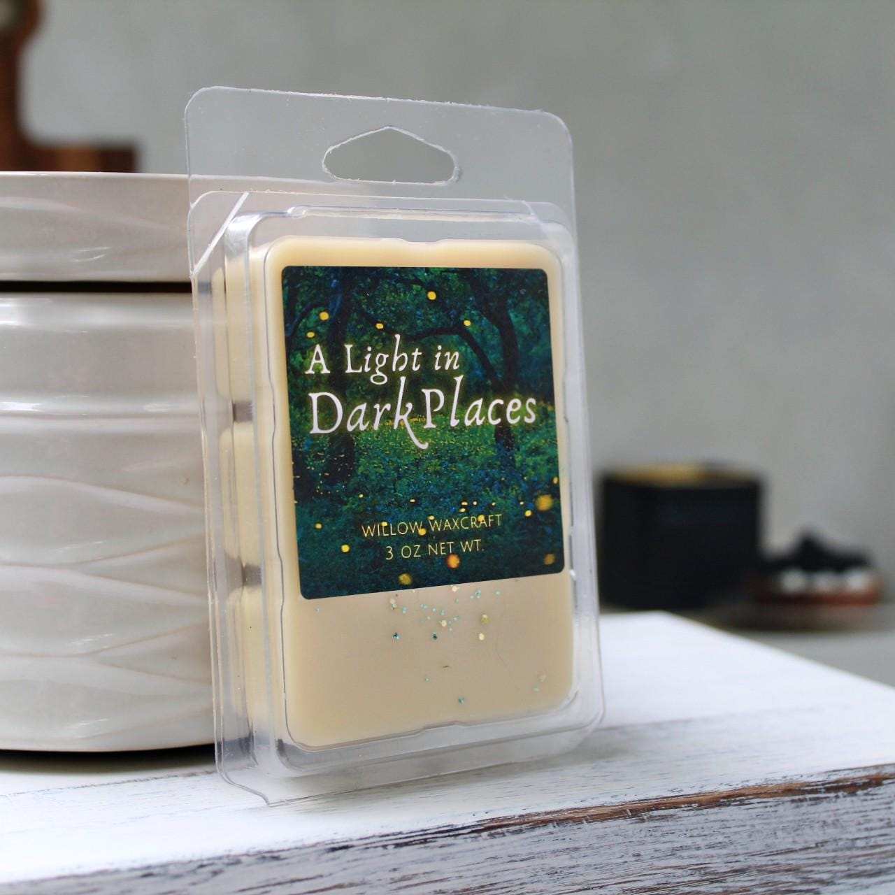 Scented Wax Melt Clamshell, A Light in Dark Places: Lemon, Bergamot, Damp Earth, Cedar, Oakmoss, Orris Root, Mushroom, Soft Musk