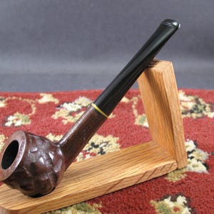 Carved Apple Shape Estate Pipe Refurbished