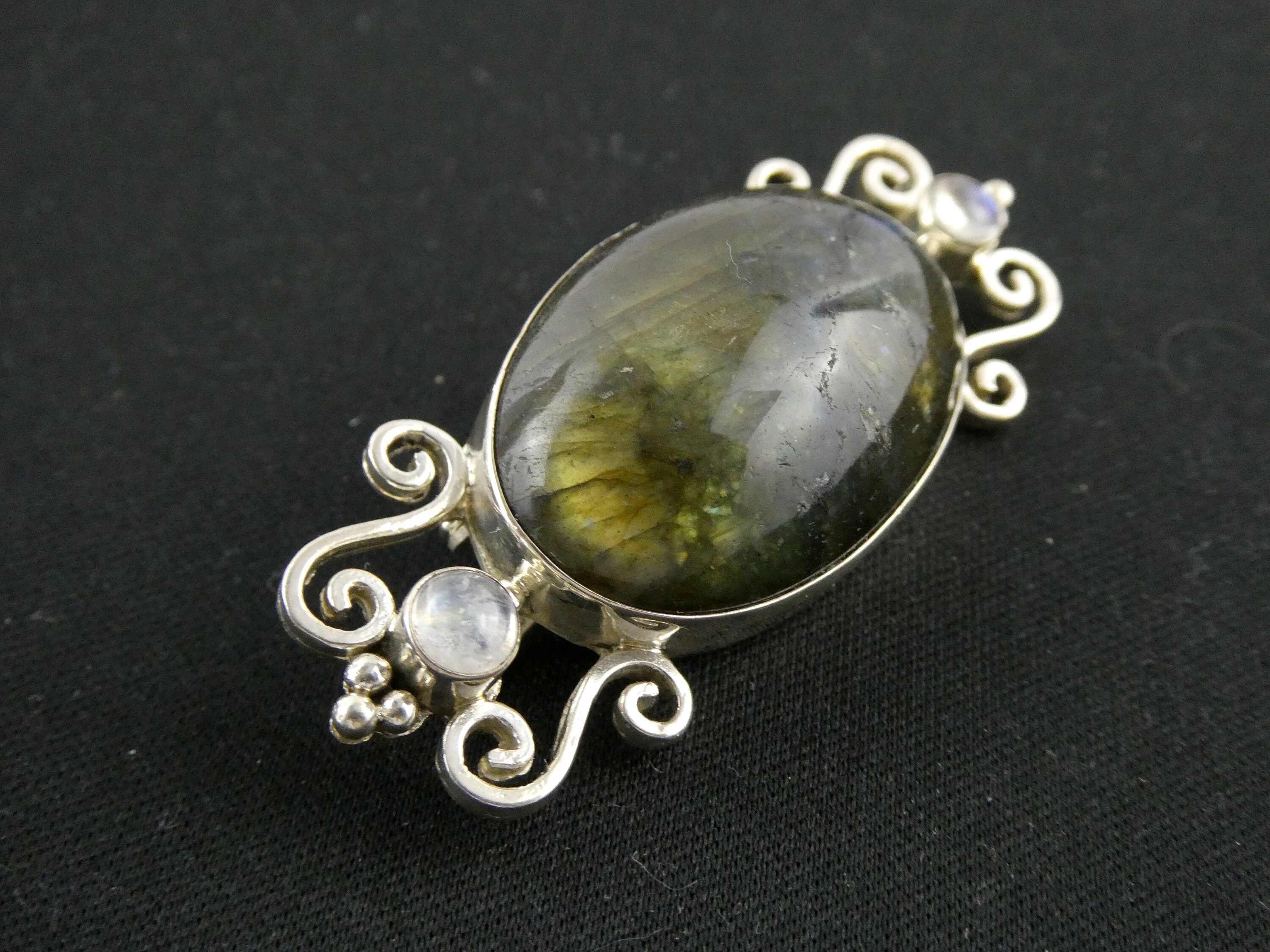あ　GAGAN chaand labradrite silver925 Sterling Silver Labradorite Carved Handcrafted Leaf Pendant