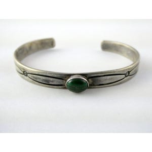 NA Southwestern Signed SAA Sterling Silver Malachite Cuff Bracelet 15.1g 6.5 In