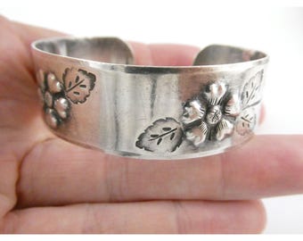 Vintage Handmade Arts and Crafts Sterling Silver Flower Cuff Bracelet 6.75 Inch
