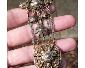 Broche Chatelaine de plata esterlina ornamentado de estilo victoriano Art Nouveau antiguo de 24,6 g