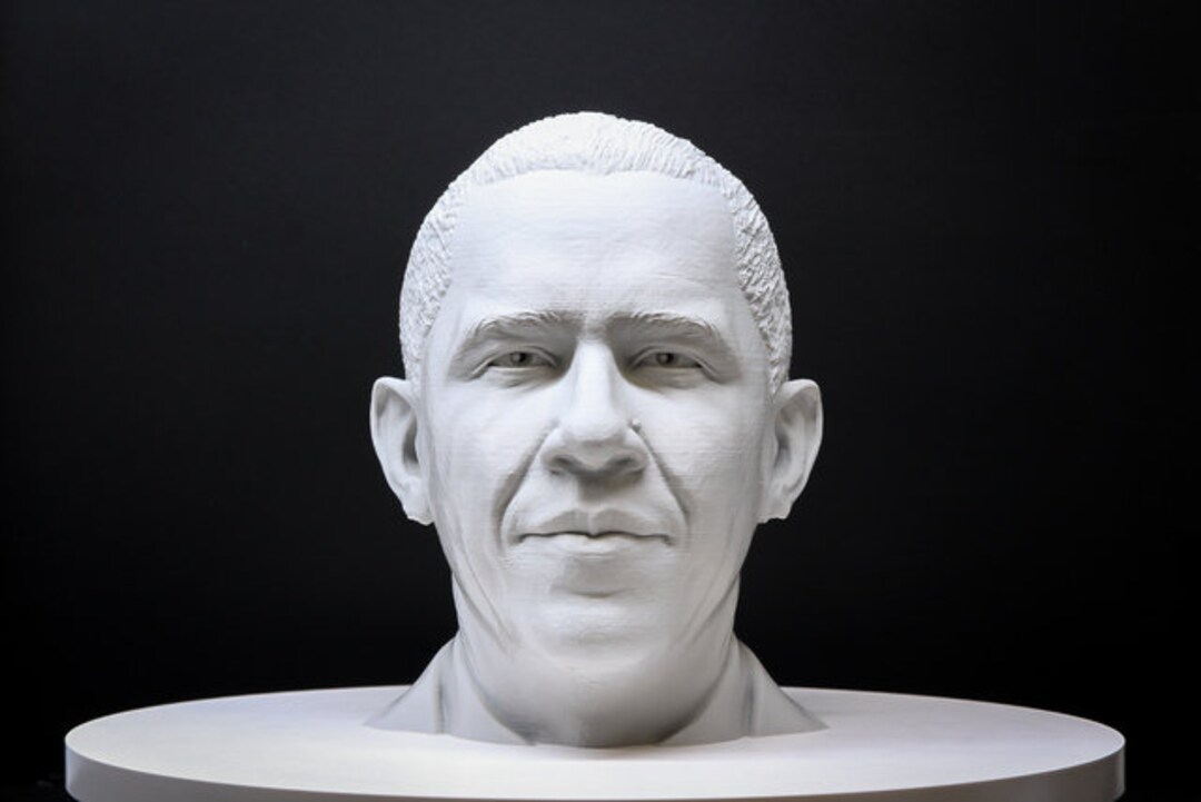 Obama Egyptian Statue