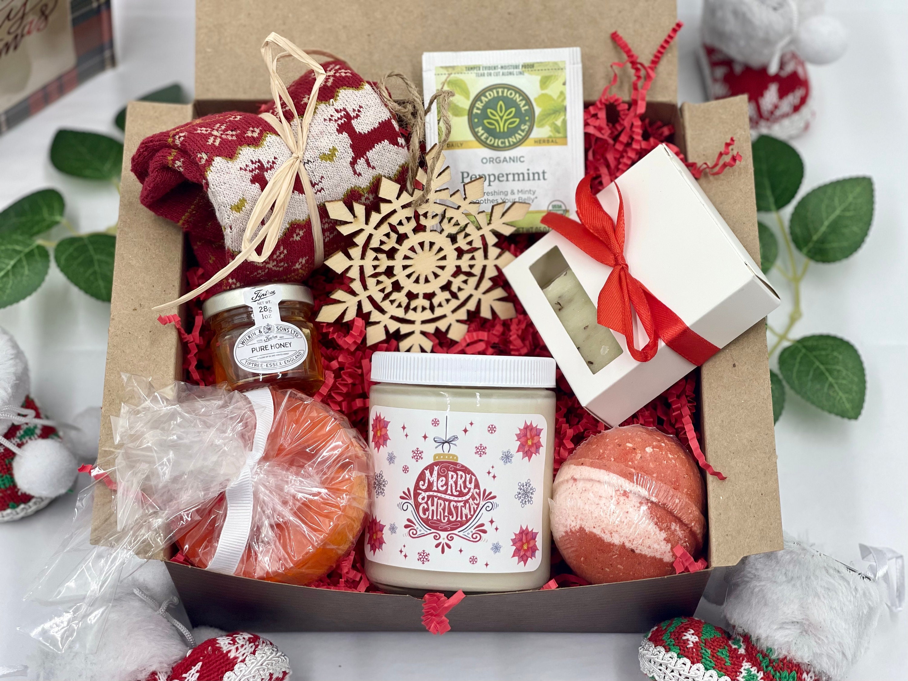 Christmas Gift for Women, Christmas Gift Ideas for Her, Christmas Gift Box,  Gift Basket Under 30, Custom Christmas Gift Spa Box 