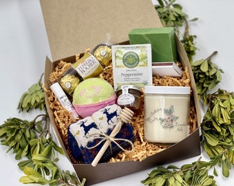 December Birthday Gift Box, Holly Candle, Bath Bomb, Socks