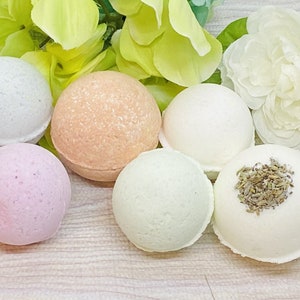 Mother's Day Gift Box, Soy Candle, Bath Bomb, Honey, Handmade Soap afbeelding 3