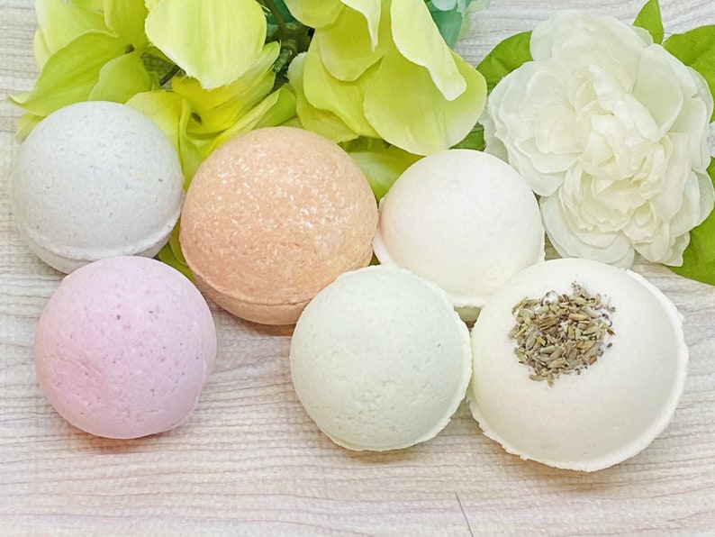 Mother's Day Gift Box, Soy Candle, Bath Bomb, Honey, Handmade Soap afbeelding 3