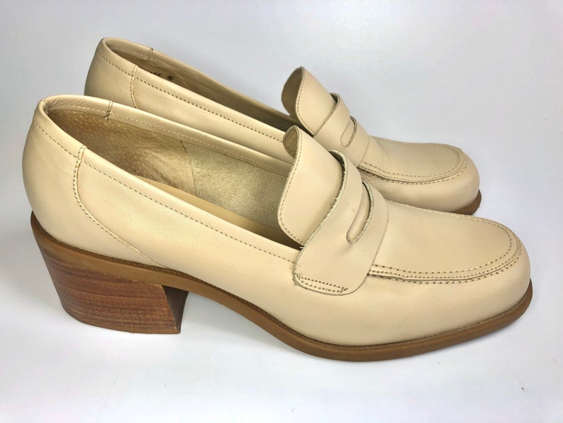 sz 9.5 vintage 90s Y2K Westies chunky block heel tan beige leather slip on penny loafers shoes made in Brazil 40