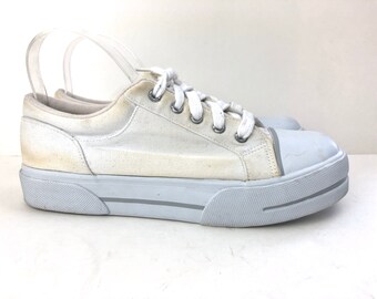 90s chunky platform sneakers