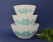 Free Shipping - Rare Hard to Find Vintage Australian Agee Pyrex Turquoise quot Starfruit quot Mixing Nesting Bowl Set of 3