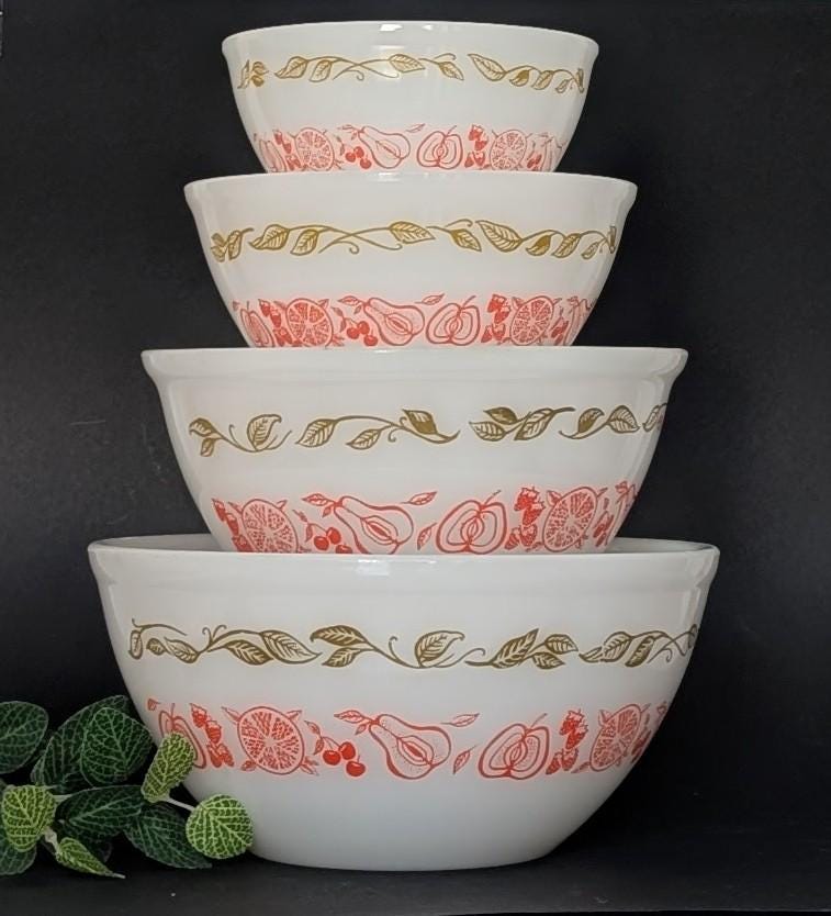 Vintage Agee Pyrex (australian) Fruit Salad Pattern Nesting Mixing