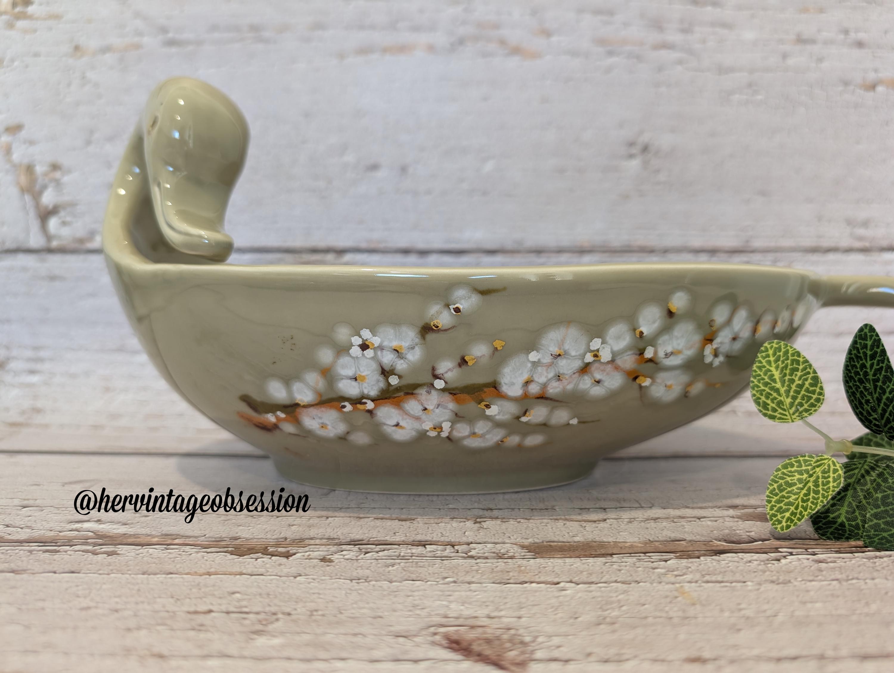 FLAVIA 　 ITALY製　 陶器 Bitossi FLAVIA 陶器 フラワーベース ¥9,100 角度によって