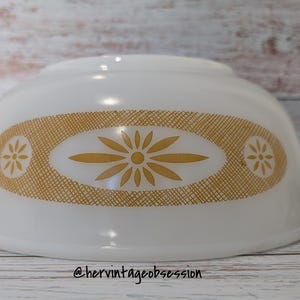 Vintage Glasbake Jeanette Glass USA Hard to Find Atomic Starburst Milk Glass Cinderella Mixing Bowl Green #2357 4 Quart
