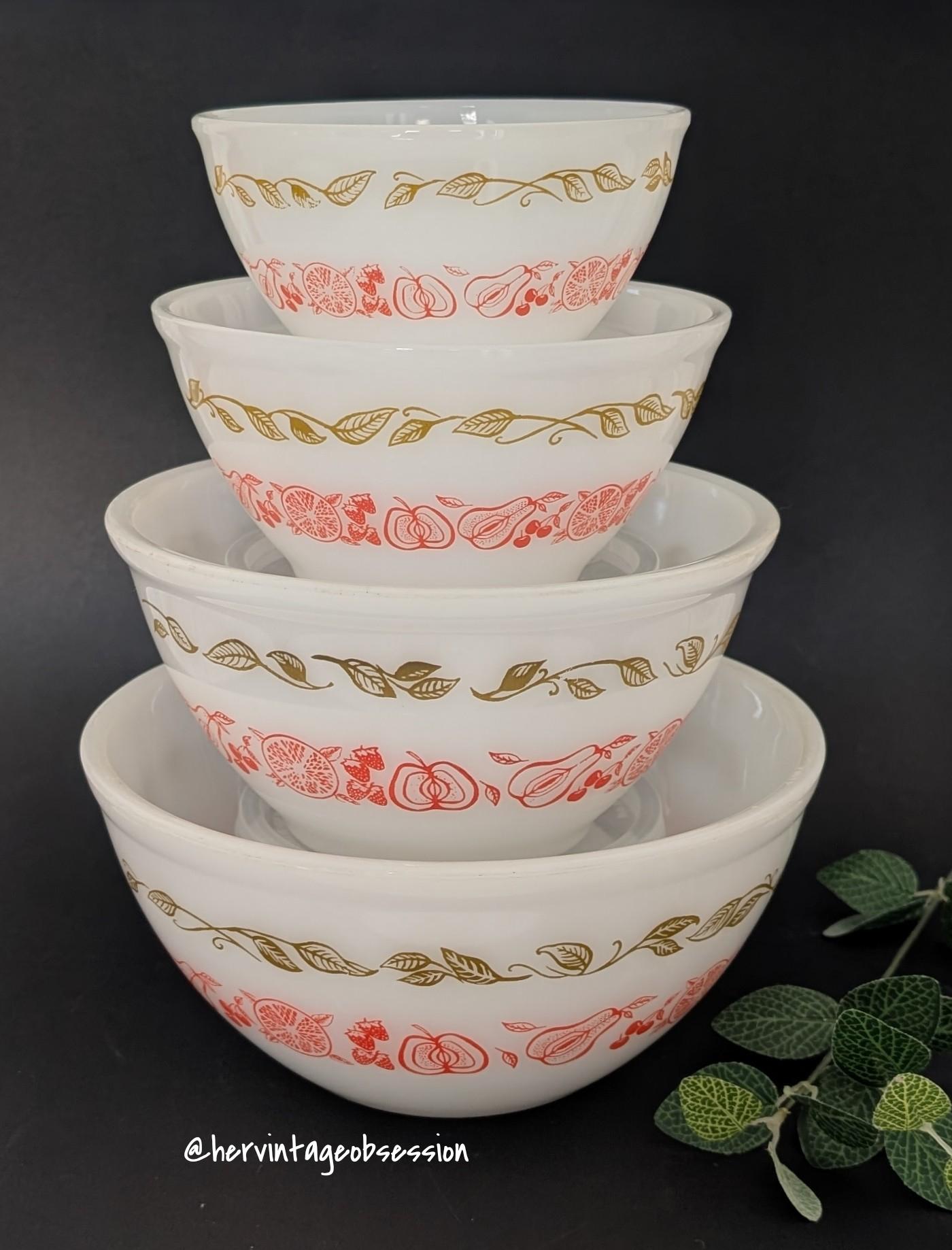 Vintage Agee Pyrex (australian) Fruit Salad Pattern Nesting Mixing