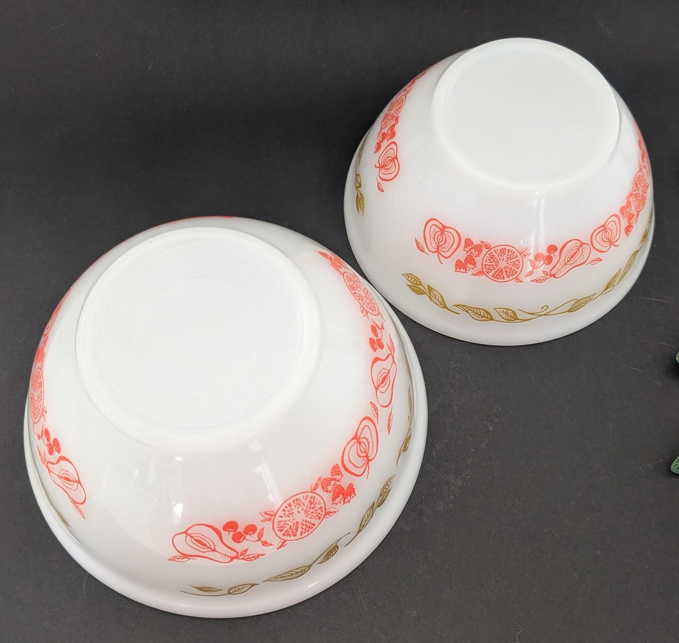 Vintage Agee Pyrex (australian) Fruit Salad Pattern Nesting Mixing