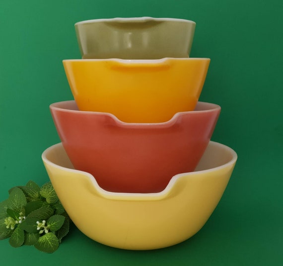 Vintage Fire King Cinderella Mixing Bowl Set: Colonial Hearth