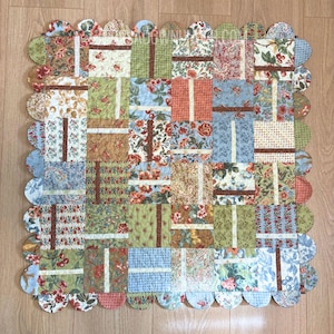 Chocolate box quilted table topper pattern + video tutorials