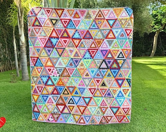 Tangled Triangles quilt pattern