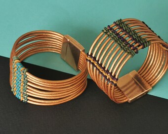 Bracelet manchette cuir doré bronze et pastel tressé Hippie chic