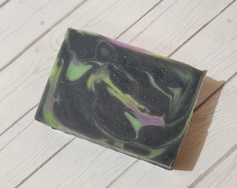 Savon de suif fait main - Witches Brew - Pain de savon traité à froid, savon naturel fait maison