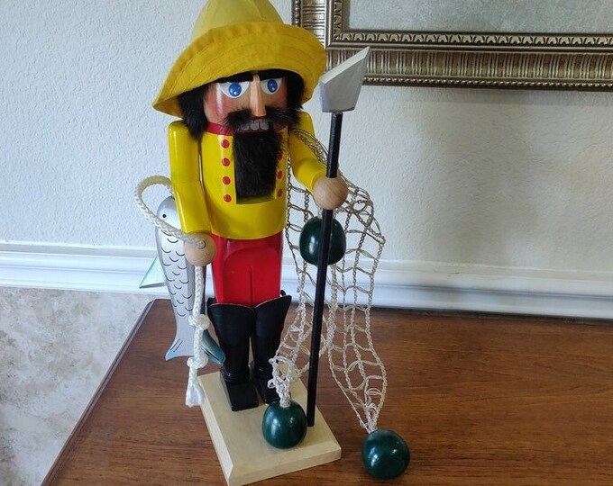Steinbach 16 Ocean Fisherman Nutcracker BIG Fish Yellow Cloth