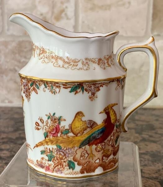  crown derby 陶器　鳥 Royal Crown Derby Olde Avesbury Soup Tureen Stand - The Pink Daisy