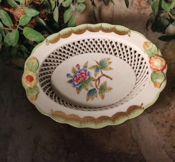 HEREND HVGARY 果物皿 Vintage HEREND Hungary Hand Painted Porcelain Leaf Birds Butterfly