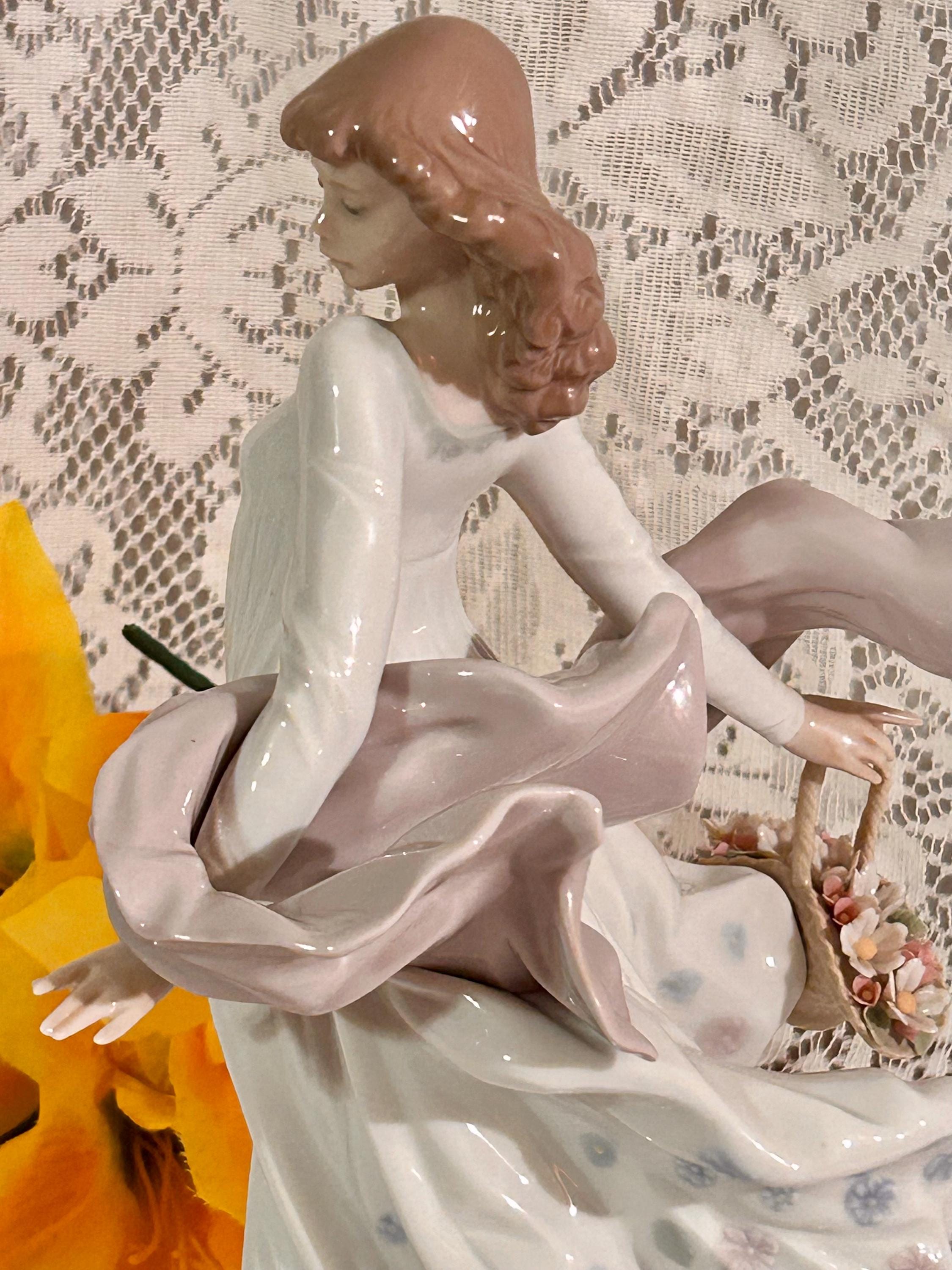 Lladro Spring Splendor Large 11