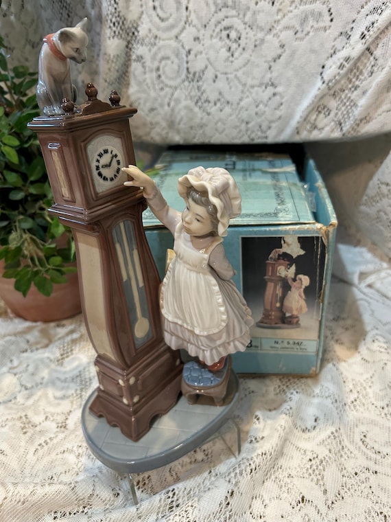 Boxed Lladro Grandfather Clock “bedtime” 5347 Young Girl Standing