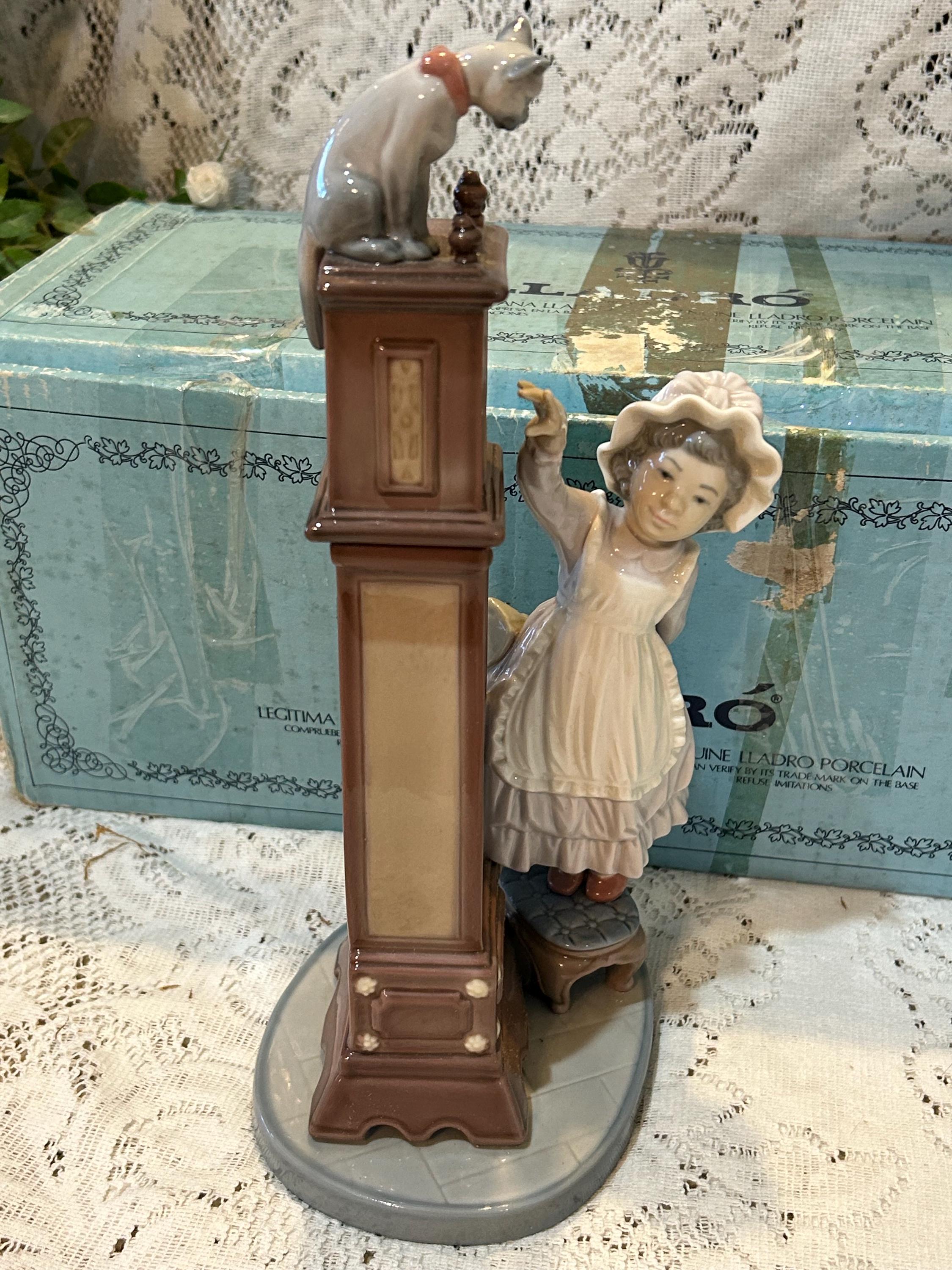 Boxed Lladro Grandfather Clock “bedtime” 5347 Young Girl Standing