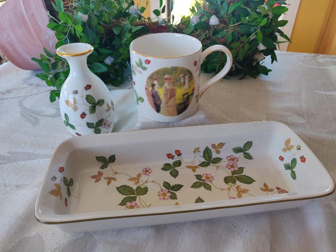 Wedgwood Wild Strawberry - Etsy