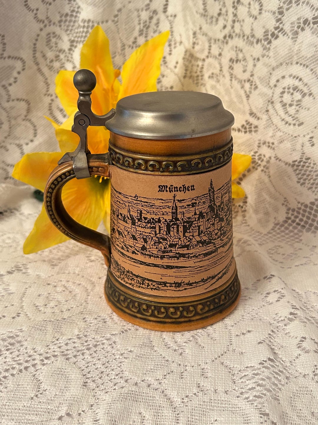 ビンテージドイツドレスデン Rare Vintage GERZ W. Germany Leather Stein Featuring Munich Sites