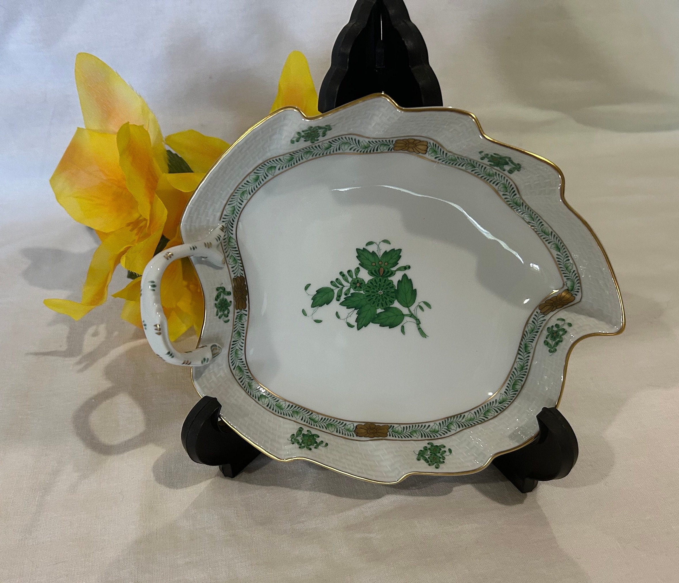 HEREND Porcelain Green Apponyi Chinese Bouquet 8