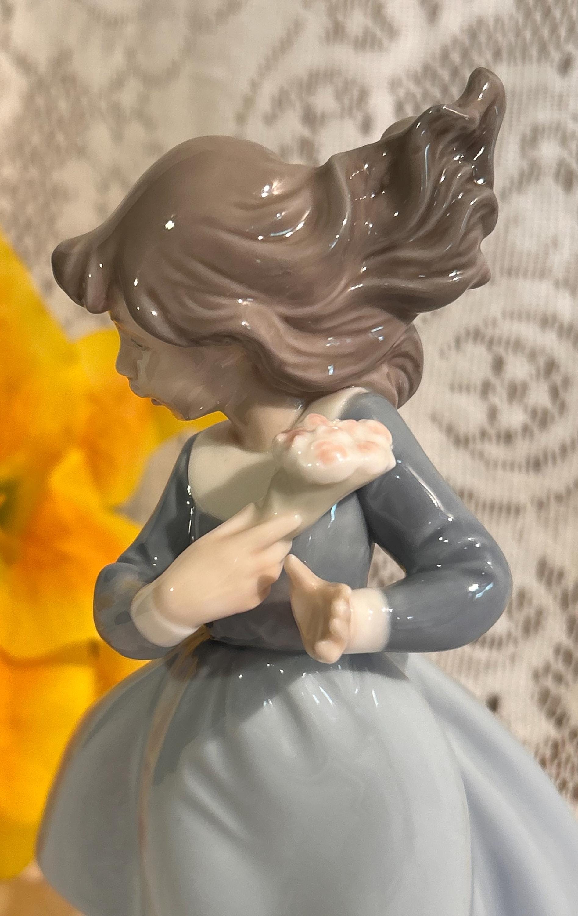 Nao by Lladro 
