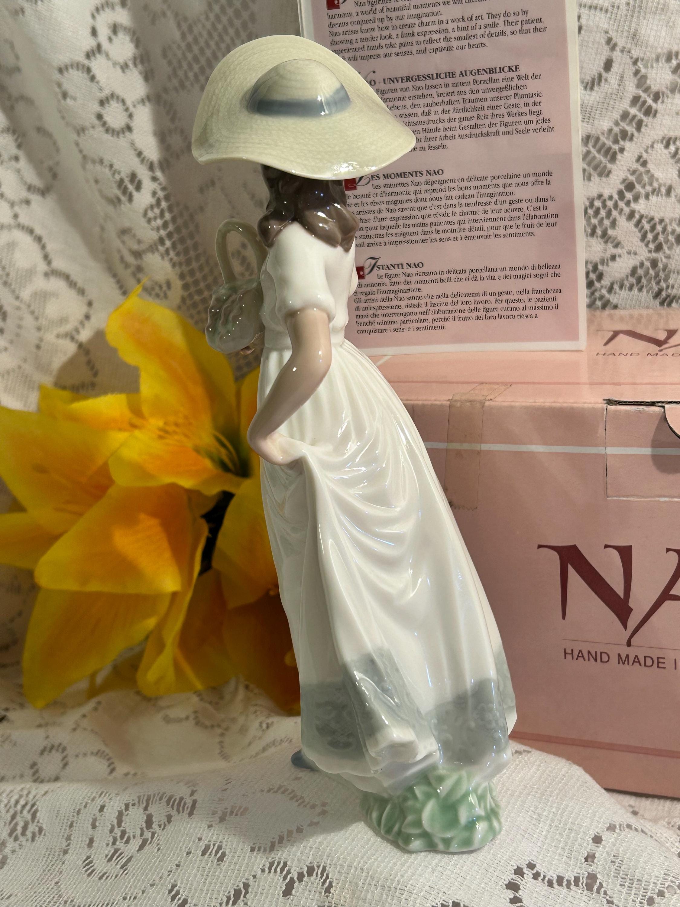 Boxed Nao by Lladro Spring Flowers #1195 Vintage 1993 Porcelain