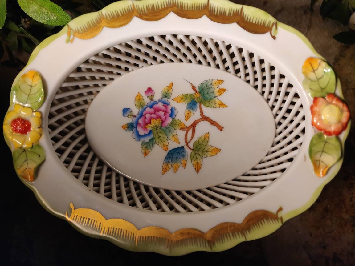 Rare Large Herend VBO Green Queen Victoria Flowers Openwork Basket