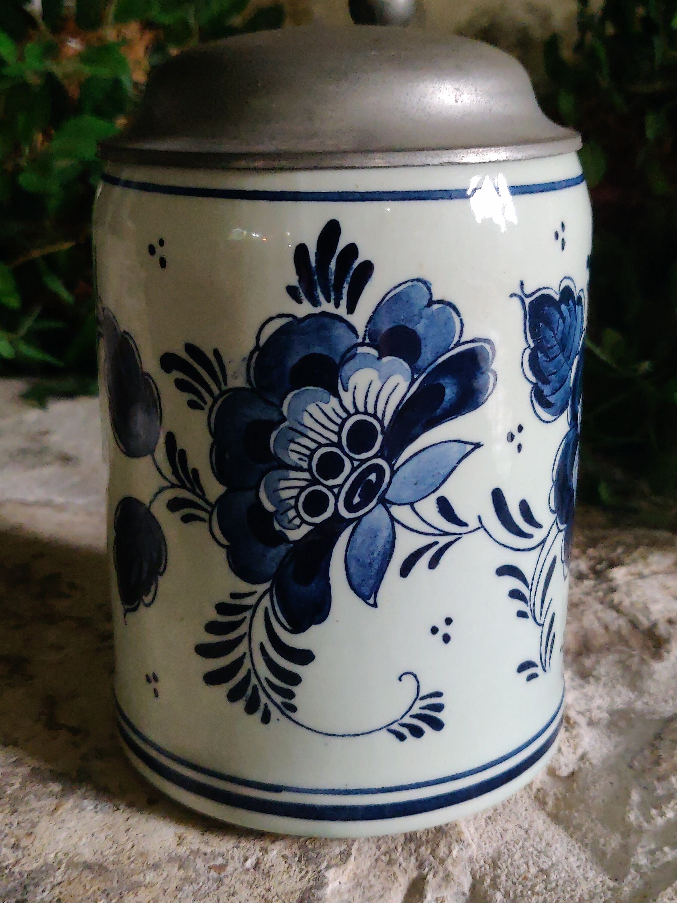 Royal Goedewaagen Blue Delft Holland Hand Painted Porcelain Lided