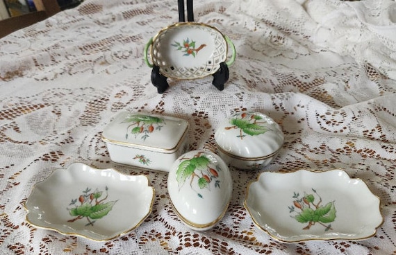 Herend Hungary ハンガリー製 高級ハンドメイド皿 Herend Rosehip Covered Box, Bowl, Egg, Small Basket Bowl, 2 Small