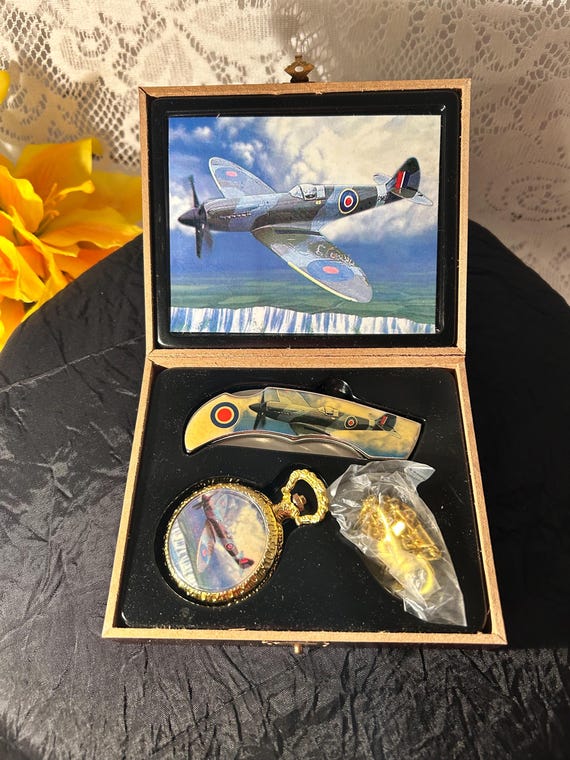 BOXED Battle of Britain RAF Spitfire Celebration Pocket Watch and