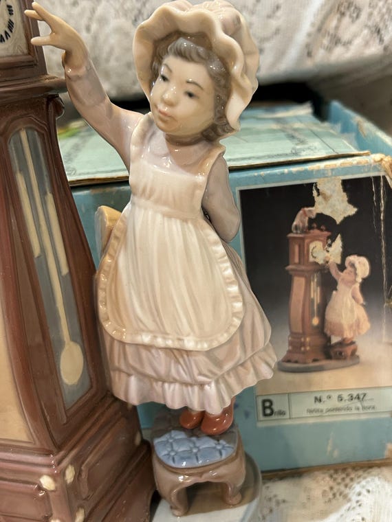 Boxed Lladro Grandfather Clock “bedtime” 5347 Young Girl Standing